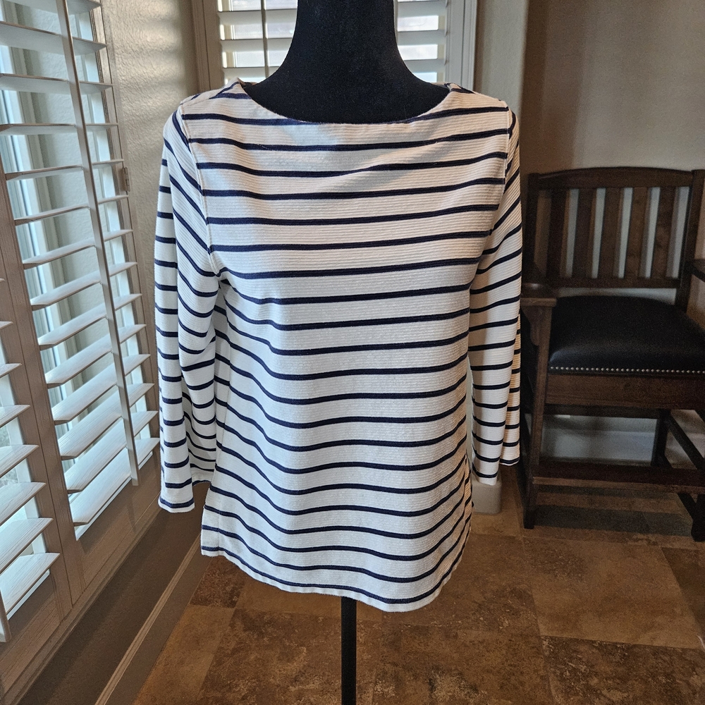 Old Navy Women's Top in Navy and White Stripes
